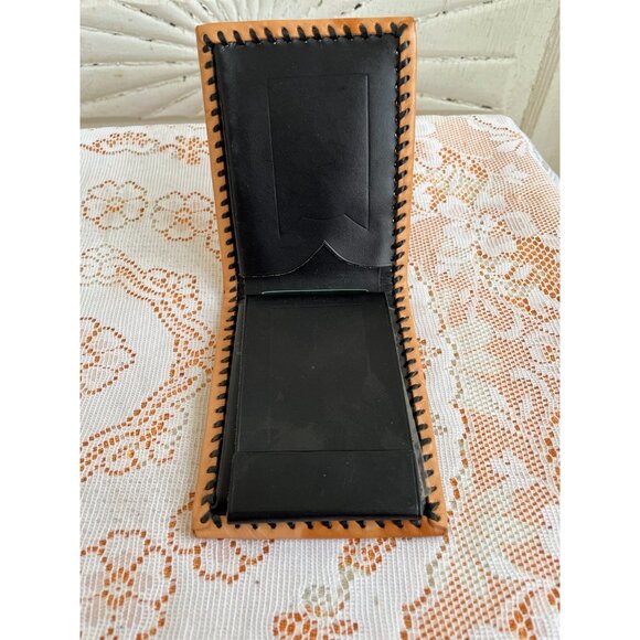 Vintage 70's Tooled Leather Bi Fold Wallet - Picture 7 of 11